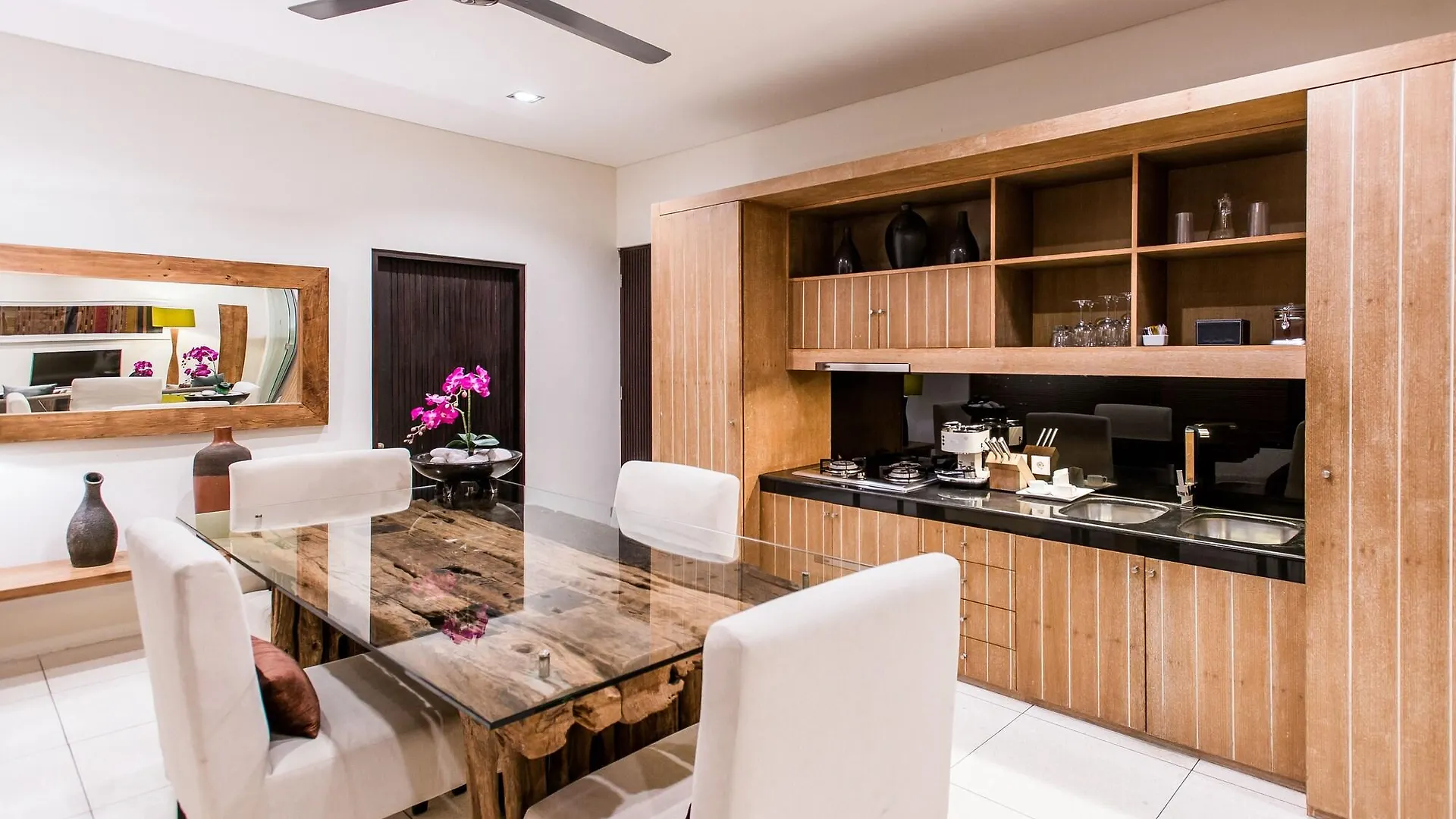 Cicada Luxury Townhouses Hotel Seminyak