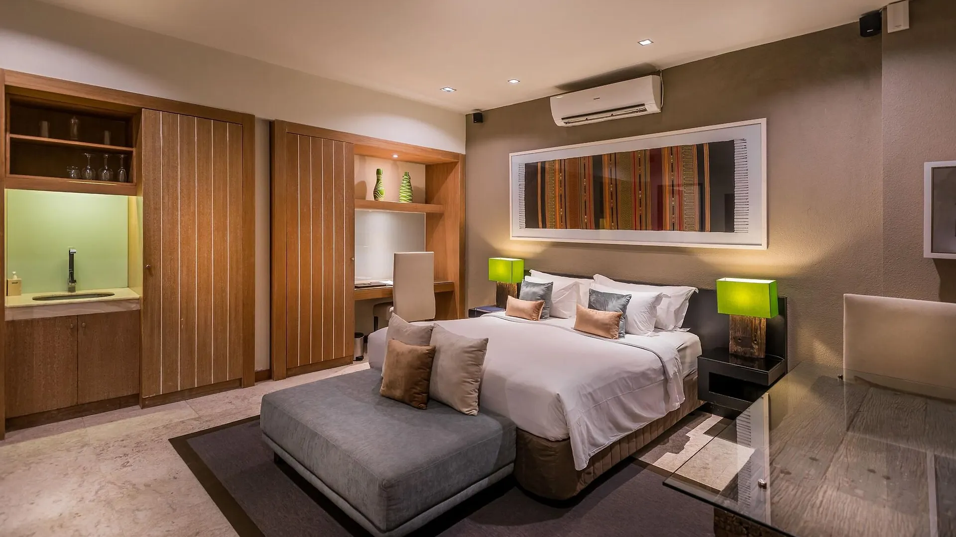 Cicada Luxury Townhouses Hotel Seminyak  4*, Seminyak (Bali)