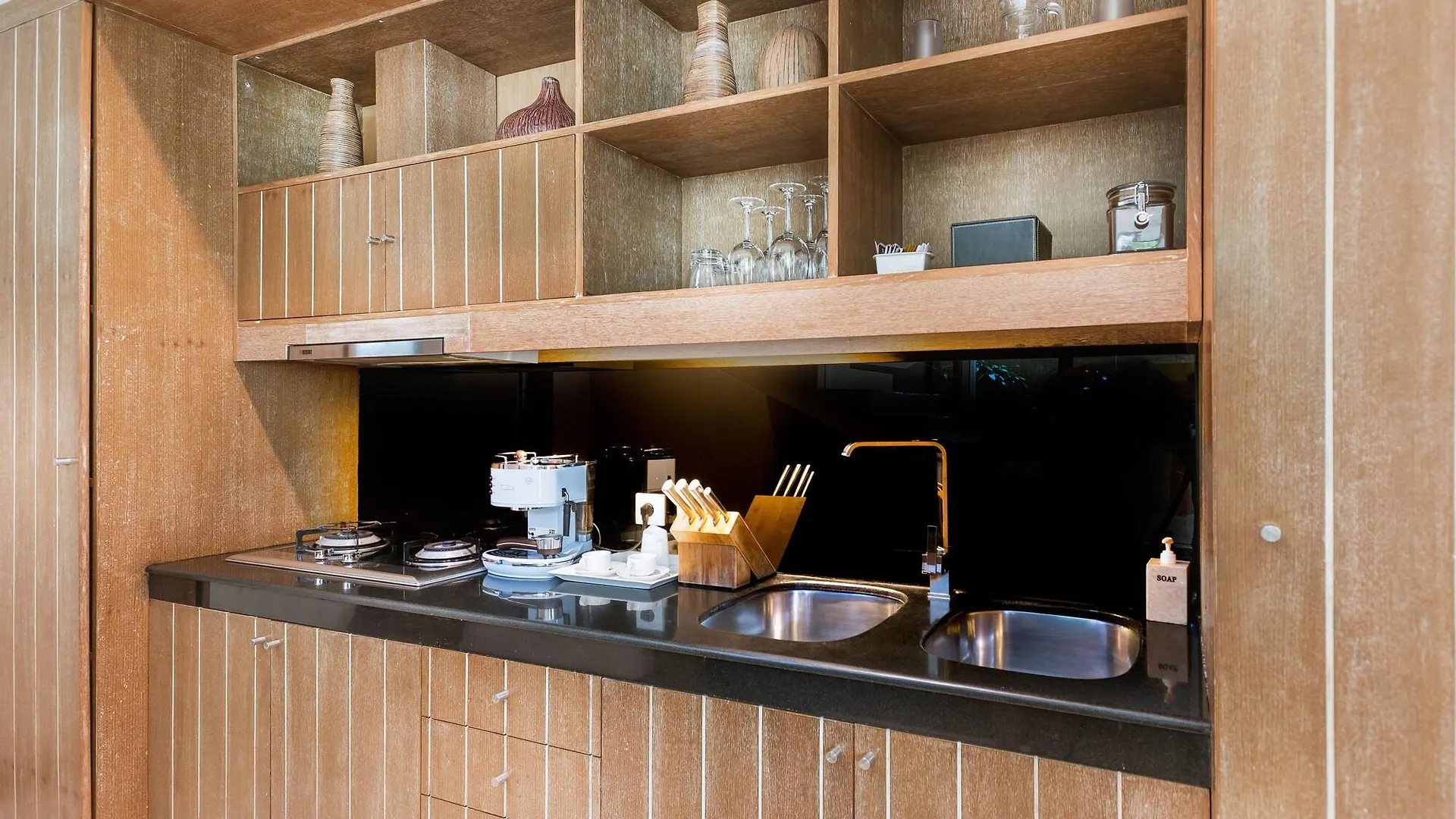 Cicada Luxury Townhouses Hotel Seminyak  4*, Seminyak (Bali) Indonesia