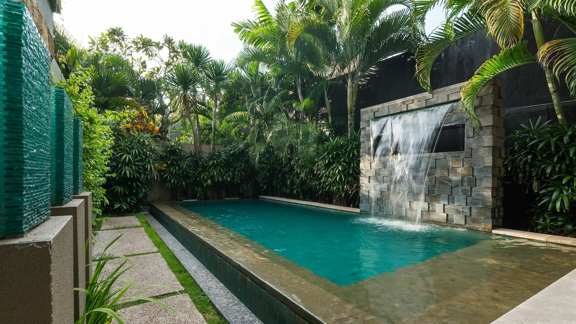 Cicada Luxury Townhouses Hotel Seminyak
